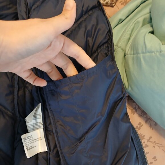 Michael Kors Packable Down Navy Puffer Jacket, Size Small - Picture 7 of 8